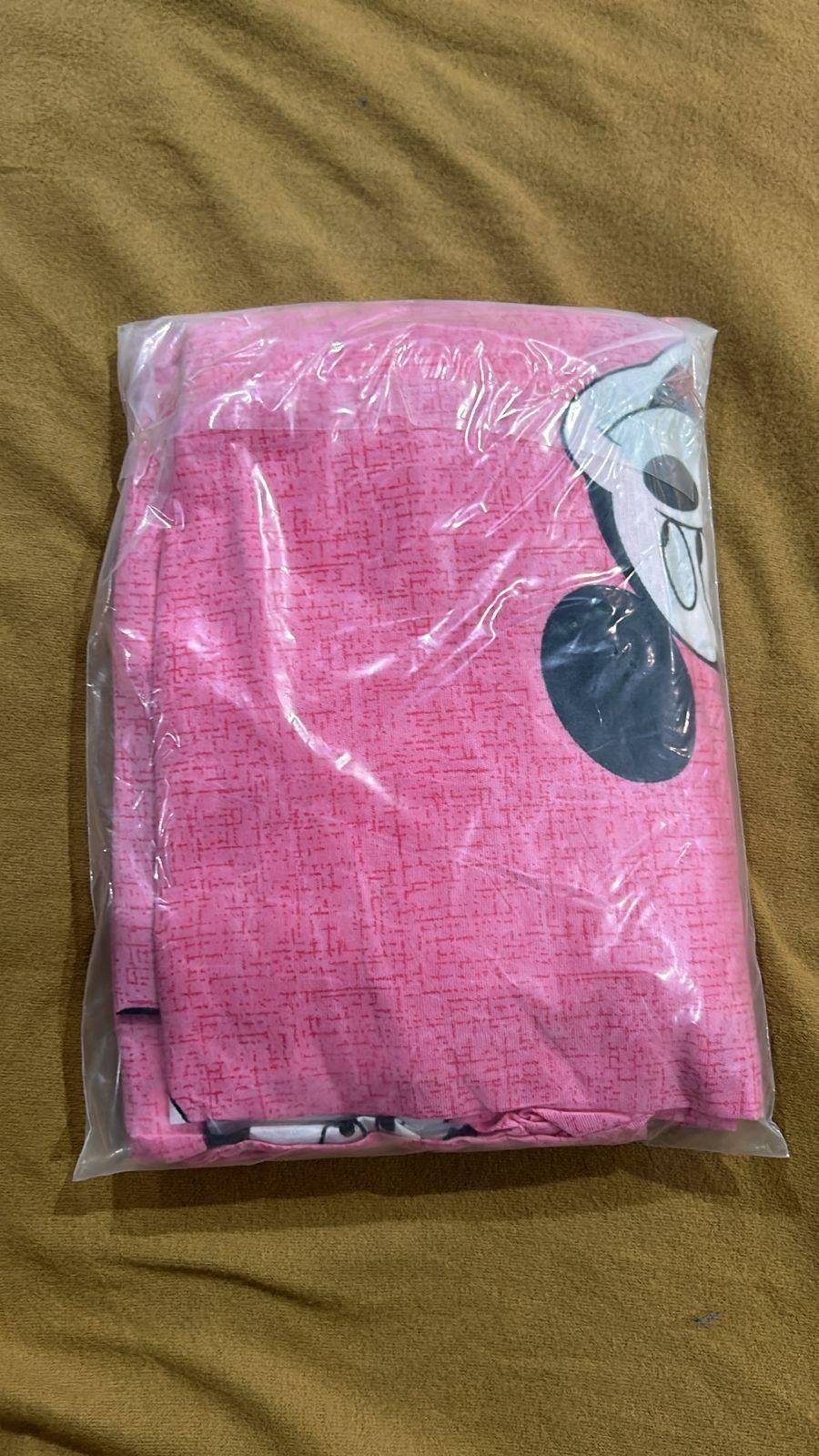 Double Bedsheet Set with 2 Pillow Covers
