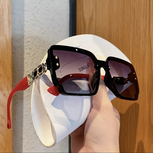 🕶️ Women’s Square UV400 Fashion Sunglasses 💖