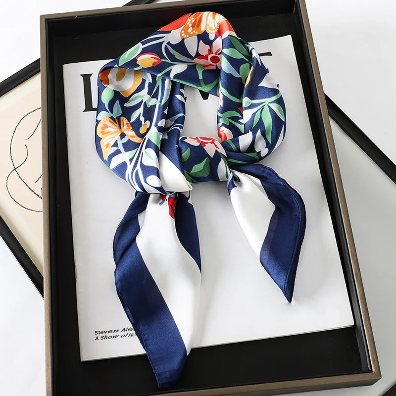 Women’s Luxury Cat Print Silk Square Scarf (70cm)