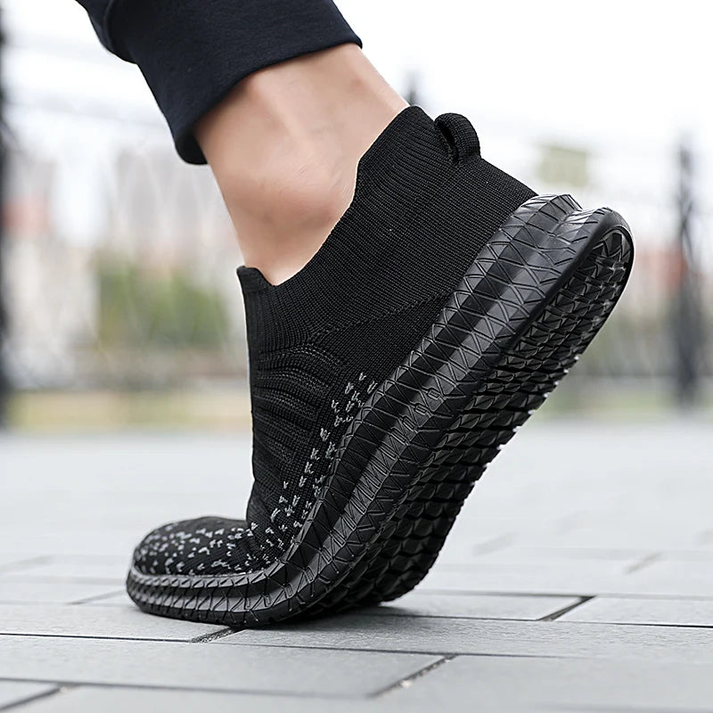 Men Breathable Slip-On Mesh Sneakers 👟