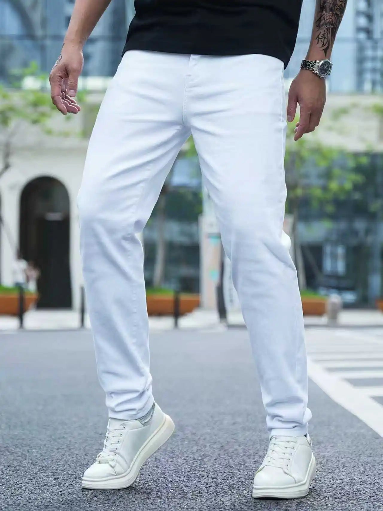 👖✨ Men’s Slim Fit White Stretch Denim Pants – All Season Comfort