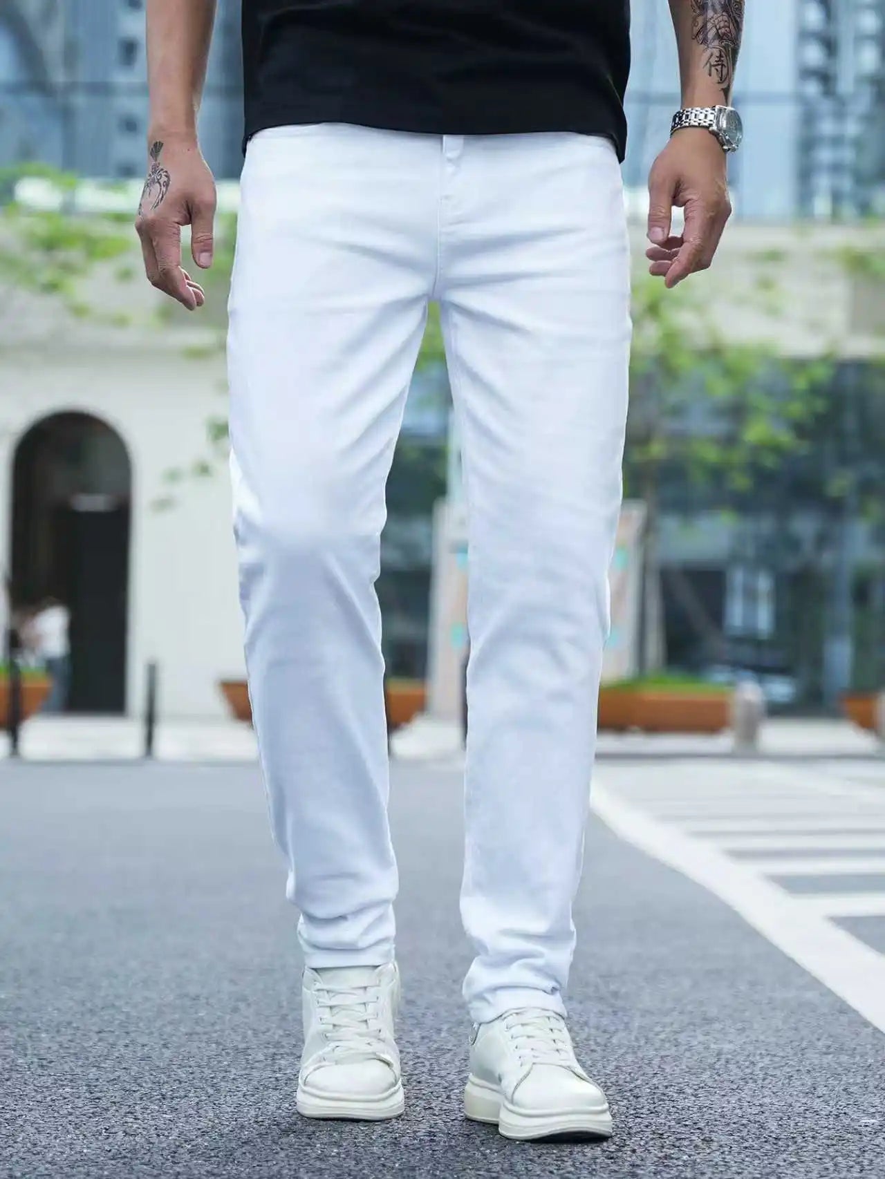 👖✨ Men’s Slim Fit White Stretch Denim Pants – All Season Comfort