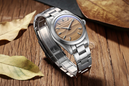⌚ Luxury Diver Quartz Watch