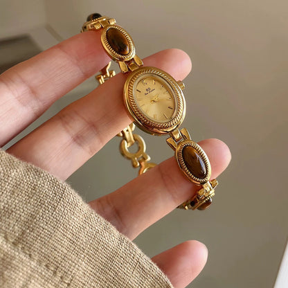 Elegant Oval Women Quartz Watch | Slim Alloy Strap Fashion Wristwatch ⌚✨
