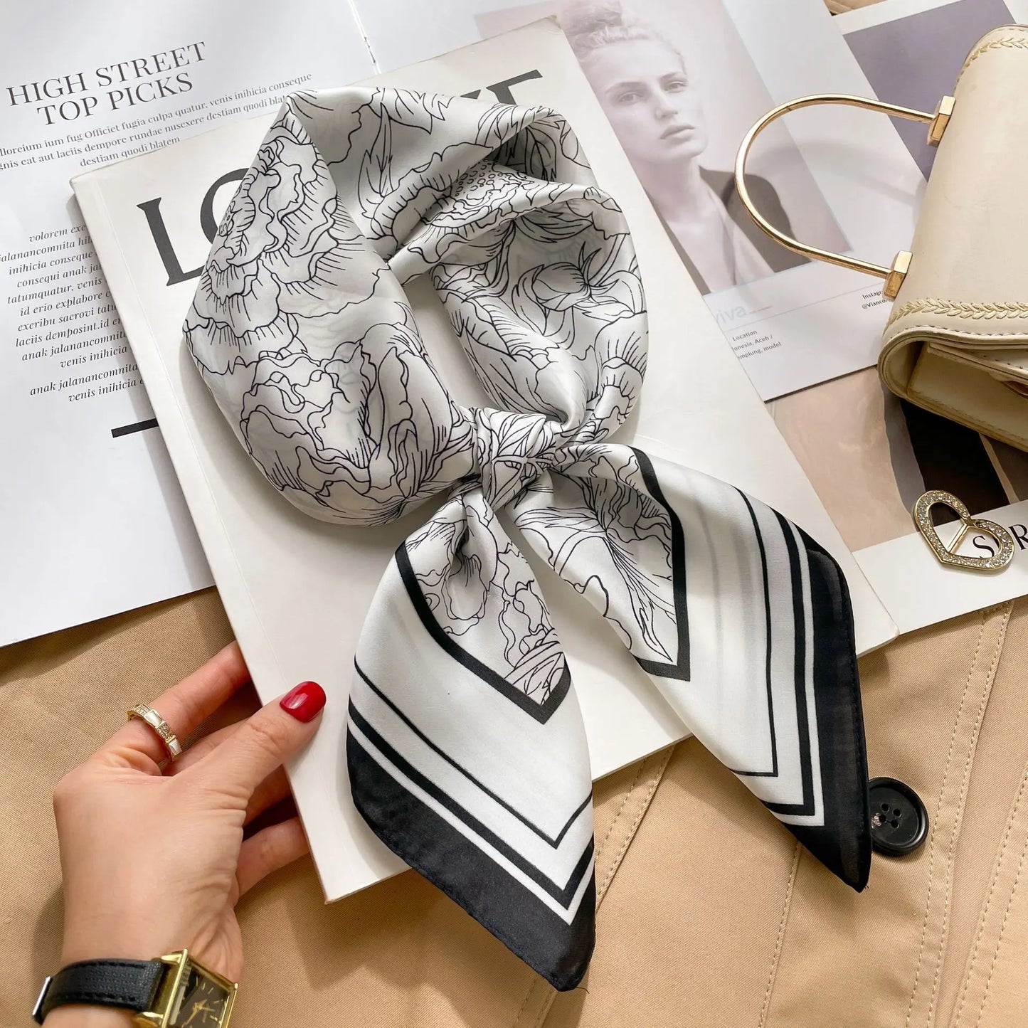 Women’s Luxury Cat Print Silk Square Scarf (70cm)