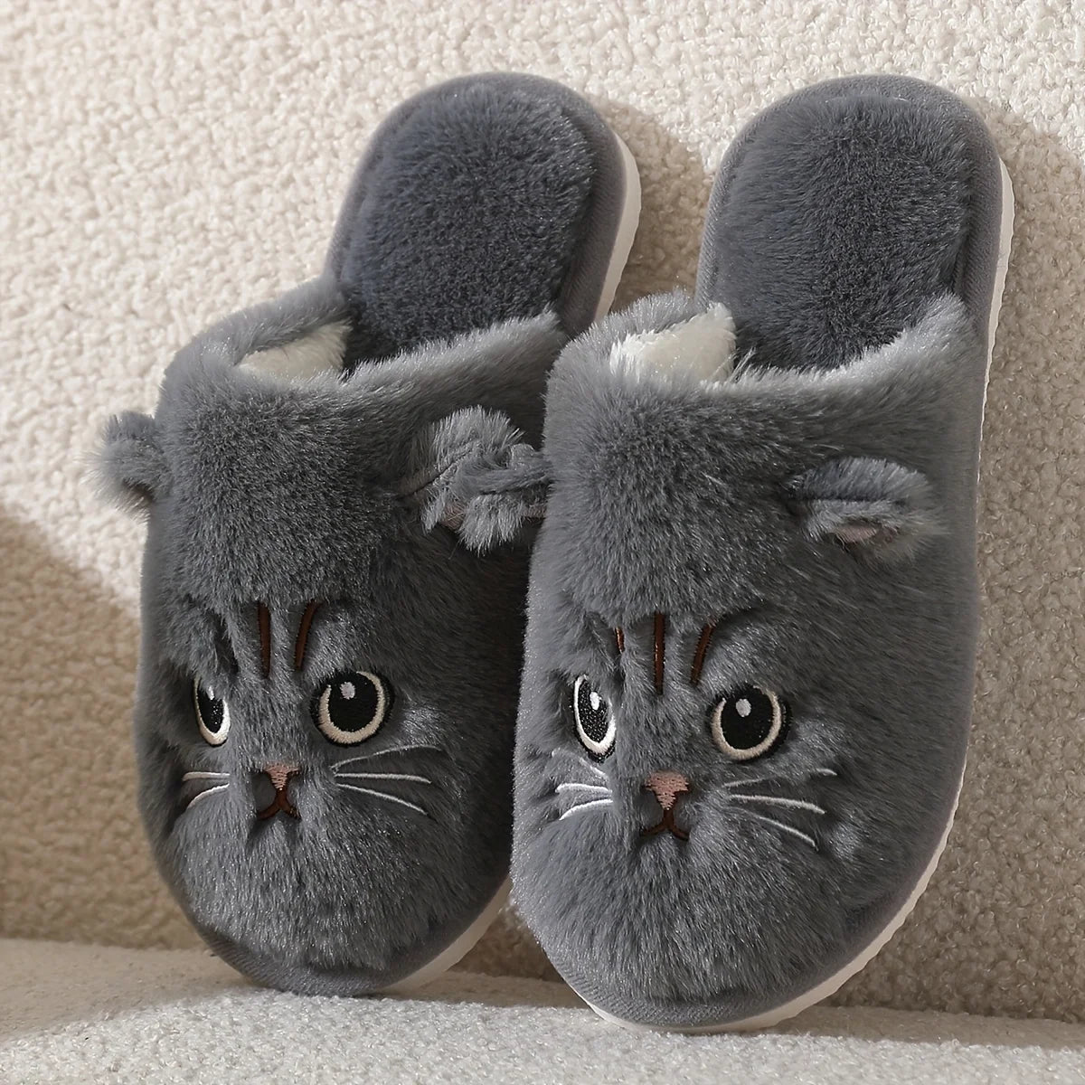 Plush Cat Winter Slippers 🐾❄️