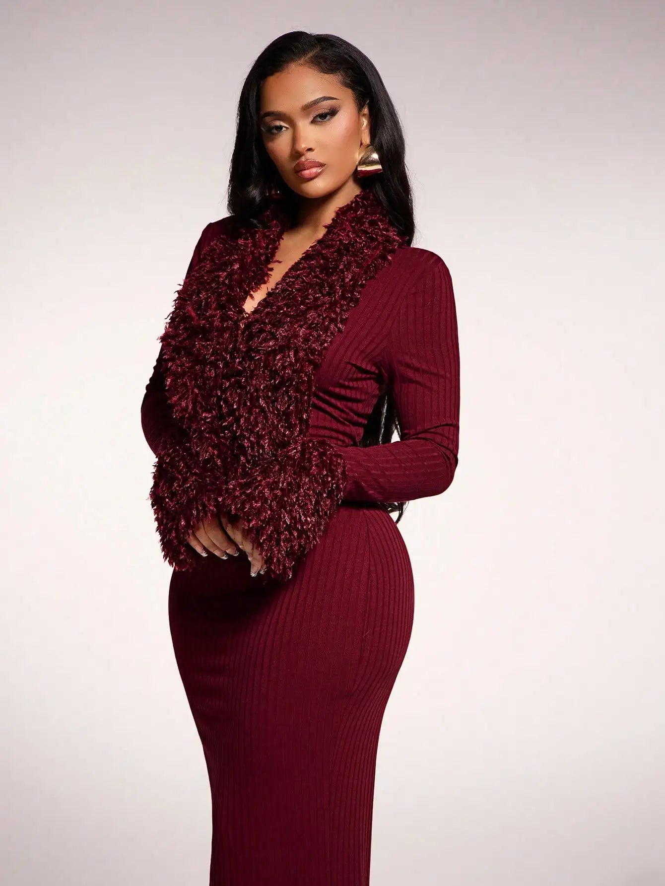 🍷 Burgundy Faux Fur Mermaid Maxi Dress – Elegant Evening Party Wear
