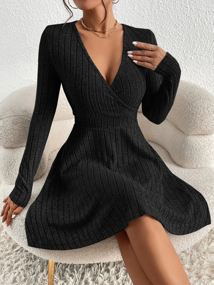Women’s V-Neck Knee-Length Dress – Slim Fit Casual Outfit